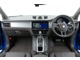 高級感溢れるレザーシートやゆとりある車内空間が特徴的な内装で...
