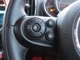 ステアリングスイッチ左側は自動で車間距離・スピードを維持してくれるクルーズコントロールの設定スイッチがあります。