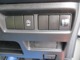 【アイドリングストップ】運転席右側にアイドリングストップのボタンが付いています♪