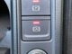 ■オートホールド機能搭載『オートホールドボタンを押してブレーキを踏んでいただくと、信号待ちなどの時に自動でブレーキを保持してくれます。その間はブレーキを踏まなくてＯＫです。解除はアクセルを踏むだけ』