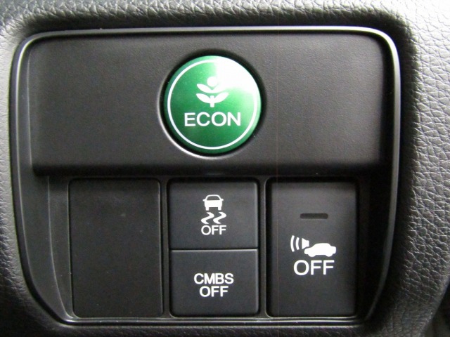 【CMBS】は、運転者のブレーキ操作を支援し衝突を回避したり衝突時の衝撃を軽減する装置です。急ハンドル時などに起こる横すべりを制御するＶＳＡ（車両挙動安定化制御システム）を搭載しています！