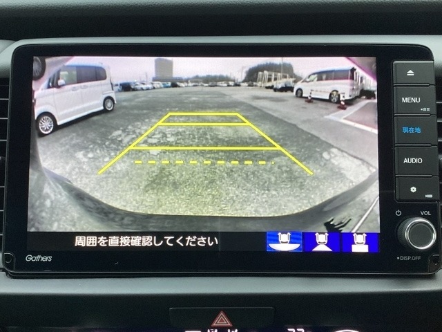 ☆バックカメラ☆駐車の際はバックモニターがサポートしてくれますので安心ですね♪