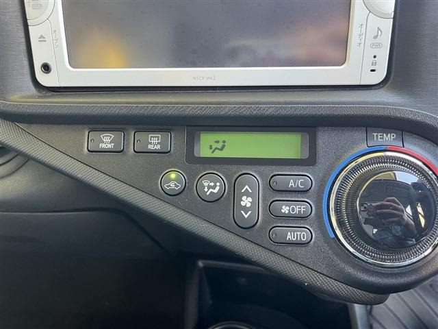 トヨタ アクア 1.5 L 純正踏み間違い加速制御システム 社外LED 大阪府の詳細画像 その14