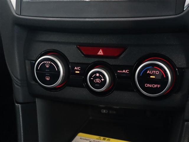 使いやすいレイアウトの空調スイッチ類です。 スイッチも大きく、気温に合わせて直感的に操作できそうですね。操作もしやすく、車内をいつでも快適に保てます