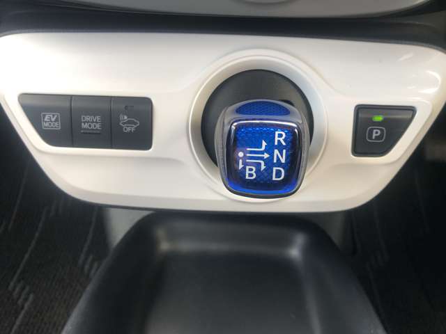 トヨタ プリウス 1.8 S ツーリングセレクション E-Four 4WD 寒冷地 スターター 9インチナビ レザー 北海道の詳細画像 その18
