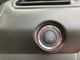 キーレスをお持ちであればエンジンスタートはこのボタンを押すだけです。バックなどから出す必要もなく便利ですよ！