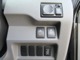 電動格納式ドアミラー／エマージェンシーブレーキ（衝突被害軽減ブレーキ）／ＶＤＣ（横滑り防止機能ＯＦＦ）／左側オートスライドドアの操作スイッチです。