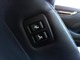 助手席パワーシートは、運転席側肩の位置にもスイッチが搭載されているので、運転席からも操作できます！