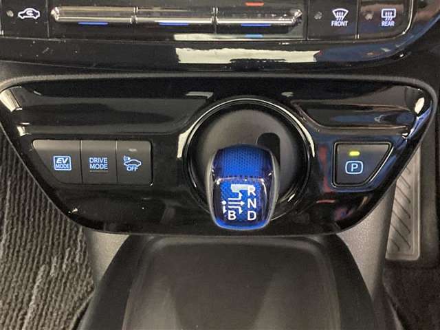 トヨタ プリウス 1.8 S ナビ Bモニタ- ETC LED ドラレコ Sキー 富山県の詳細画像 その16