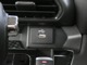 USBポート★運転席回りにUSBポート装備！スマホの充電などに便利です♪