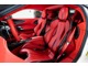 外装色はBianco Italia、内装色はRosso Ferrariの組み合わせでございます。