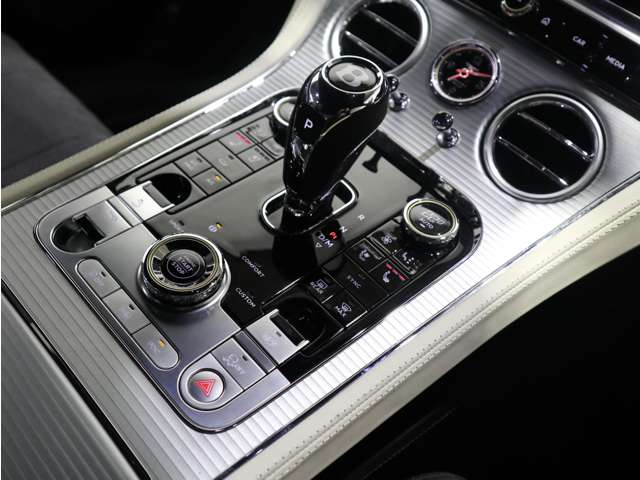 ベントレー コンチネンタルGT V8 4WD S Touring Spec Blackline Spec 22AW 北海道の詳細画像 その12