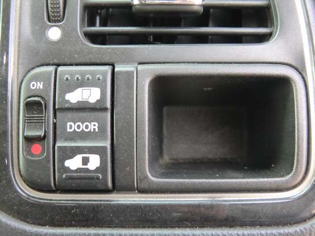 2004 Honda Stepwgn – thumbnail 44