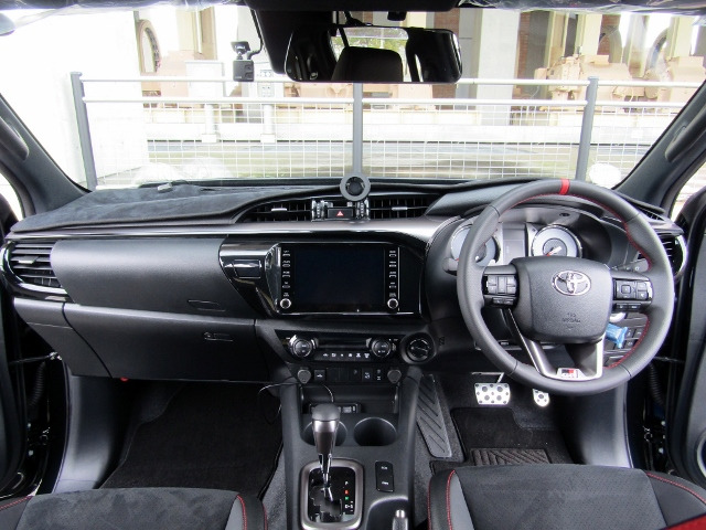 トヨタ ハイラックス 2.4 Z GRスポーツ ディーゼルターボ 4WD  埼玉県の詳細画像 その9