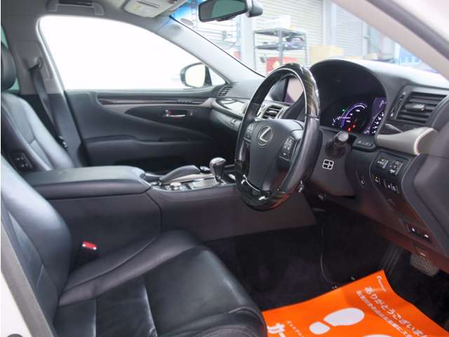 レクサス LSハイブリッド 600h バージョンC 4WD 黒革 新品フルエアロ 新品ホイール・タイヤ 神奈川県の詳細画像 その15