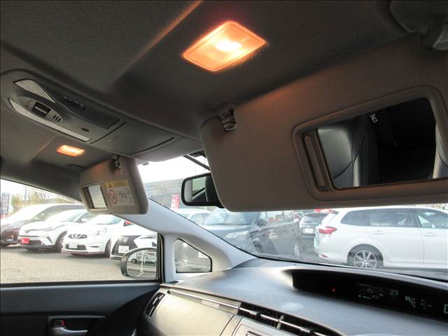 トヨタ プリウス 1.8 G ツーリングセレクション ナビ バックカメラ TV Bluetooth LEDライト 山梨県の詳細画像 その11