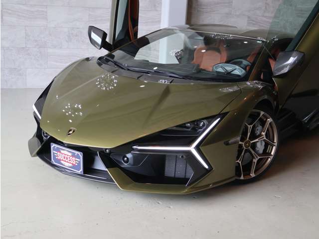 Lamborghini Revuelto, фото 16