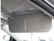 ＜サンバイザー＞運転席と助手席の天井部分のサンバイザーを使うことで、眩しい日差しを遮ることができます。
