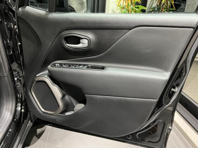 ジープ レネゲード リミテッド 4xe 4WD 新車保証継承 整備付 弊社デモカー 愛知県の詳細画像 その16