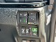 パワーテールゲートの開閉、電子パーキングブレーキ、横滑りを防ぐVSA等のスイッチ類は運転席の右側、手の届きやすい位置にあります。