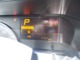 瞬間燃費MODEは、走行中の燃費を示しています。