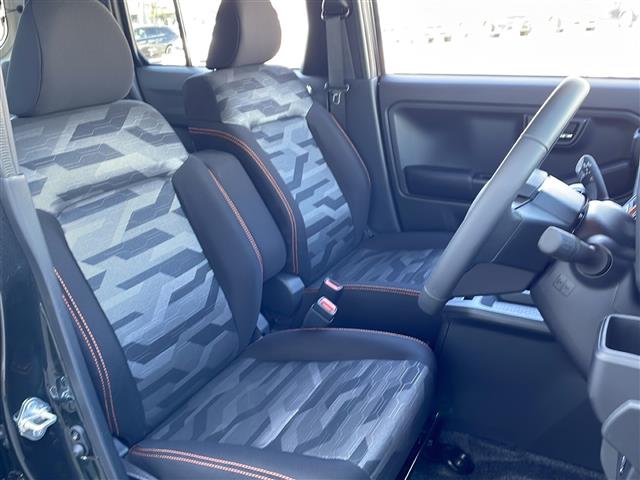 除菌・消臭・抗菌プラスパックをいれていただくとさらに快適な空間を！清潔な車内は小さなお子様がいても安心ですよね。中古車だってキレイなのが当たり前の時代です！