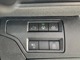 各種安全デバイスのスイッチは、運転席右側にまとめてレイアウトされています。
