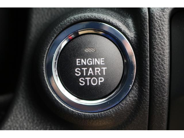 プッシュボタン式エンジンスタート！エンジン始動は、ブレーキを踏んでスタートボタンをワンプッシュ。