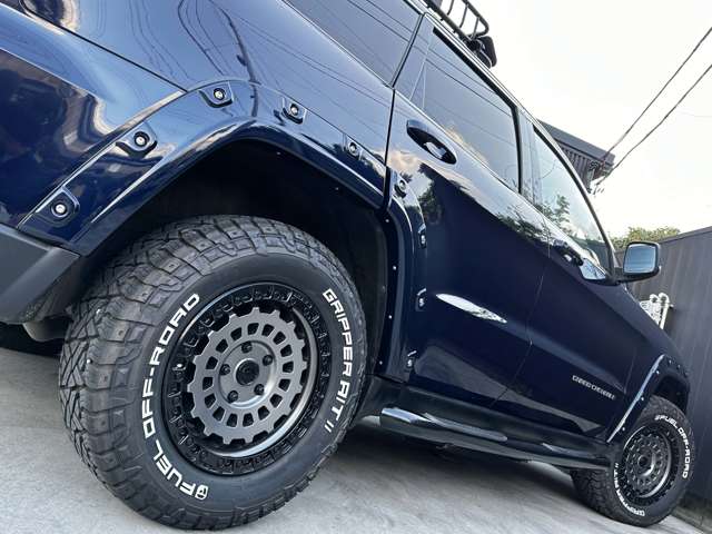 ジープ グランドチェロキー ラレード 4WD リフトアップ ボディ同色オーバーフェンダ 神奈川県の詳細画像 その6
