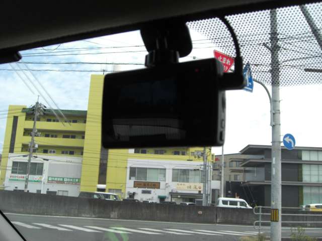 トヨタ iQ 1.0 100G キーフリー/ドラレコ/ナビ/バックカメラ 岡山県の詳細画像 その8
