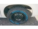 新品タイヤ（汚れ保護の観点から、ブルーの保護材が付いたままですが、納車時にはホワイトレターになります）