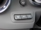 ヘッドアップディスプレイ用の調整ボタン類です。運転席前にございます。